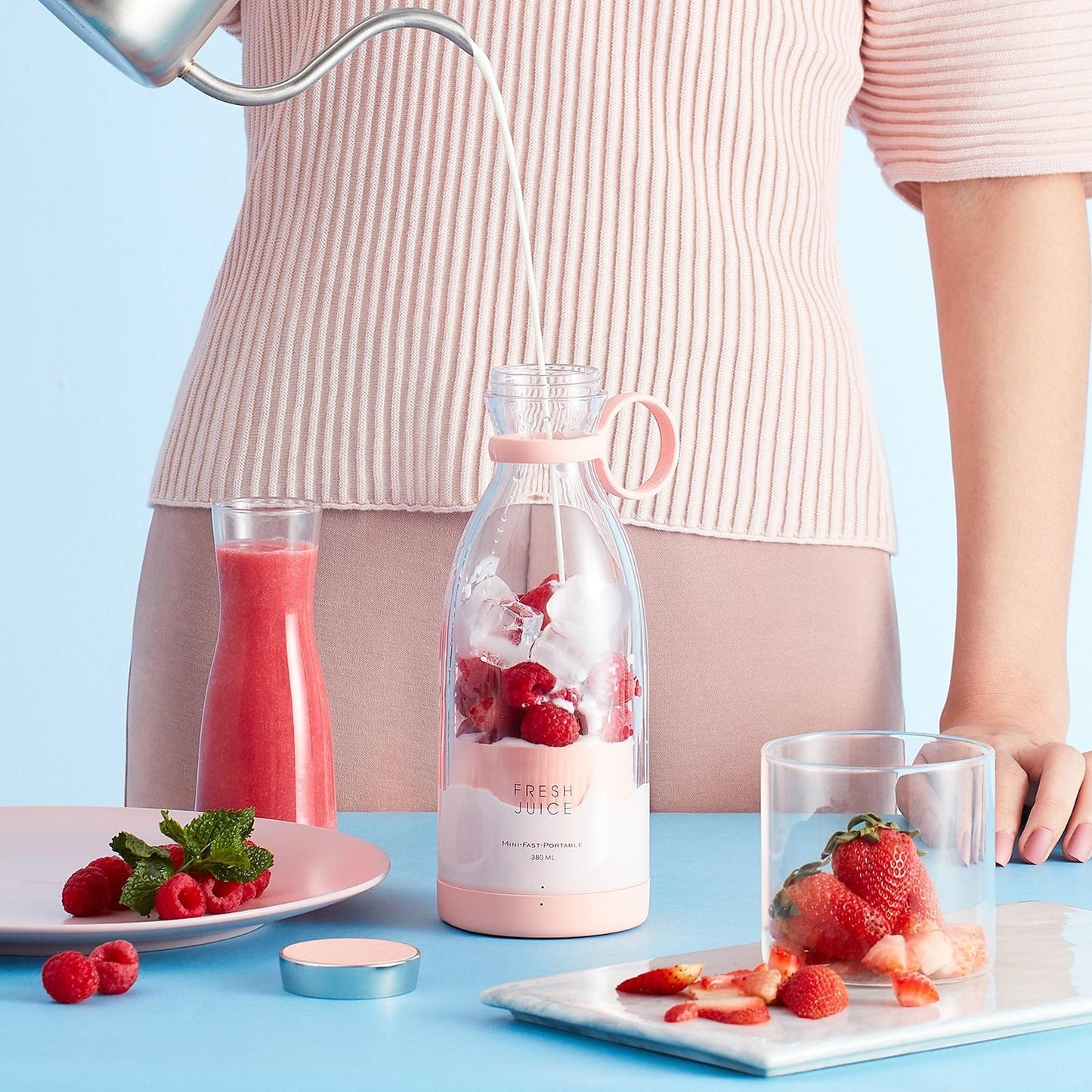 Spark and Find™ Blender Bottle