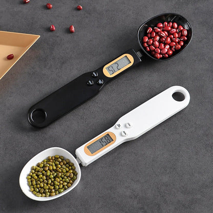 Spark and Find™ LCD Digital Kitchen Scale Spoon - Making weighing easy
